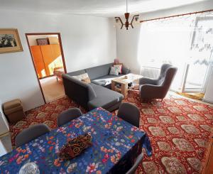 Tehlový byt 3-izbový (73 m²) s 2 balkónmi, centrum Spišská Nová Ves