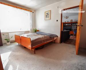 Tehlový byt 3-izbový (73 m²) s 2 balkónmi, centrum Spišská Nová Ves
