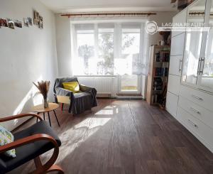 Tehlový byt 3-izbový (73 m²) s 2 balkónmi, centrum Spišská Nová Ves