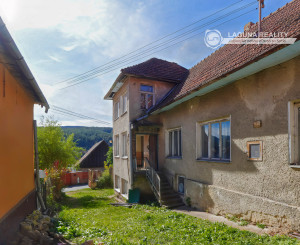 Rodinný dom (828 m²) s hospodárskou budovou, podtatranská obec Važec