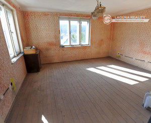 Rodinný dom (828 m²) s hospodárskou budovou, podtatranská obec Važec