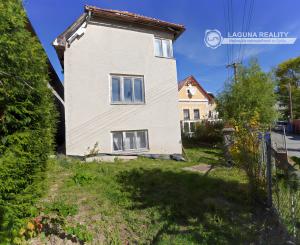 Rodinný dom (828 m²) s hospodárskou budovou, podtatranská obec Važec
