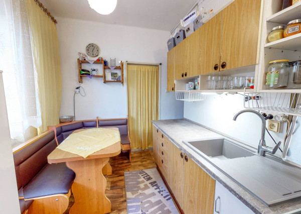 MOŽNÁ DOHODA! Byt 2+1 (58 m2) s balkónom, centrum SNV