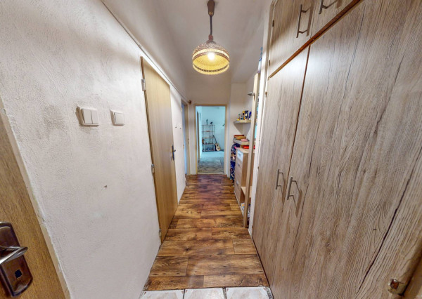 MOŽNÁ DOHODA! Byt 2+1 (58 m2) s balkónom, centrum SNV