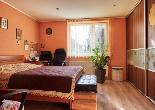 Rodinný dom so záhradou, (590m2), Spišská Nová Ves