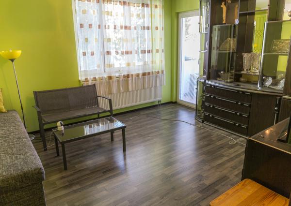 PRENÁJOM! Byt 3+1 (80 m2) s loggiou a záhradou, centrum SNV