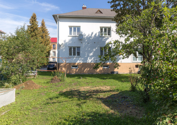 PRENÁJOM! Byt 3+1 (80 m2) s loggiou a záhradou, centrum SNV