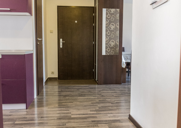 PRENÁJOM! Byt 3+1 (80 m2) s loggiou a záhradou, centrum SNV