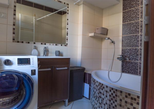 PRENÁJOM! Byt 3+1 (80 m2) s loggiou a záhradou, centrum SNV