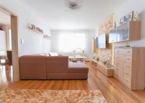 REZERVOVANÝ ! Byt 3+1 (75 m2) s loggiou, ul. E. M. Šoltésovej Sp. Nová Ves