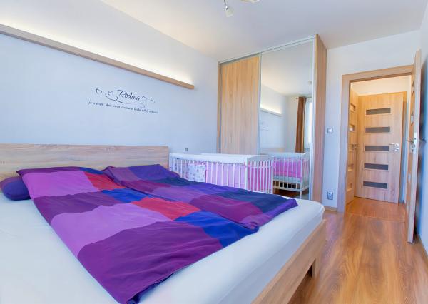 REZERVOVANÝ ! Byt 3+1 (75 m2) s loggiou, ul. E. M. Šoltésovej Sp. Nová Ves