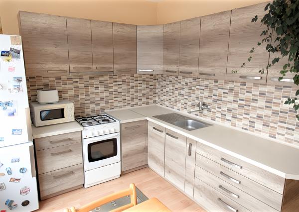 ZNÍŽENÁ CENA ! Byt 2+1 (52 m2) na začiatku sídl. Mier Sp. Nová Ves