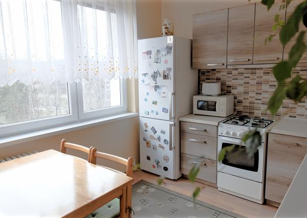 ZNÍŽENÁ CENA ! Byt 2+1 (52 m2) na začiatku sídl. Mier Sp. Nová Ves