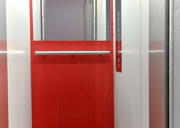 ZNÍŽENÁ CENA ! Byt 2+1 (52 m2) na začiatku sídl. Mier Sp. Nová Ves