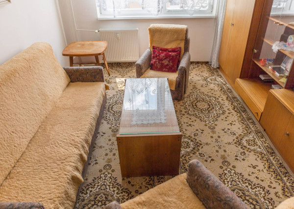 ZNÍŽENÁ CENA! Byt 2+1 s loggiou (54 m2), sídl. Západ I. SNV