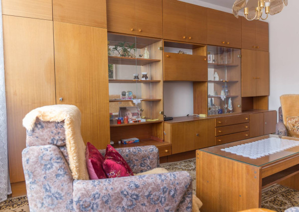 ZNÍŽENÁ CENA! Byt 2+1 s loggiou (54 m2), sídl. Západ I. SNV