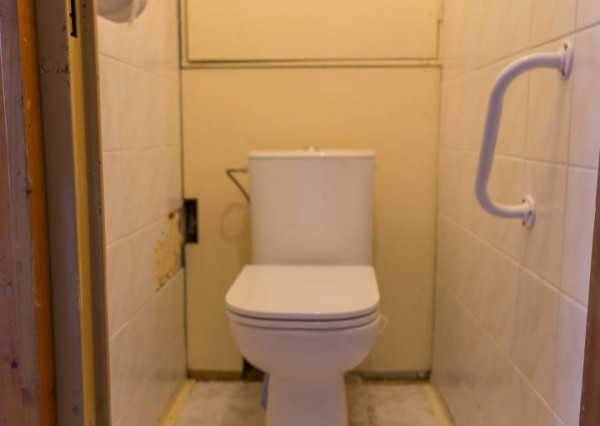 ZNÍŽENÁ CENA! Byt 2+1 s loggiou (54 m2), sídl. Západ I. SNV