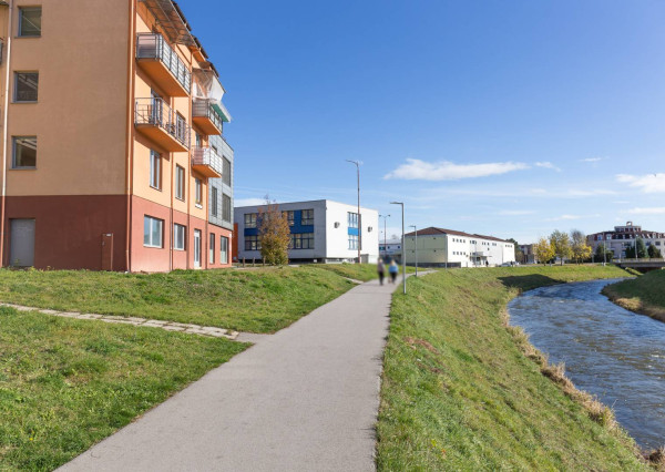 Podnikateľský priestor (90 m2) Nábrežie Hornádu SNV