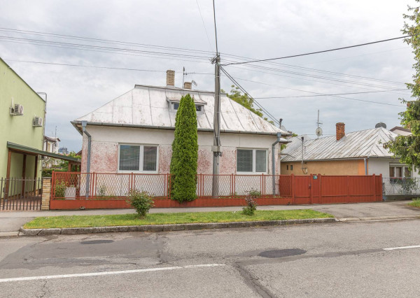 REZERVOVANÝ! RD na výbornej adrese v Michalovciach