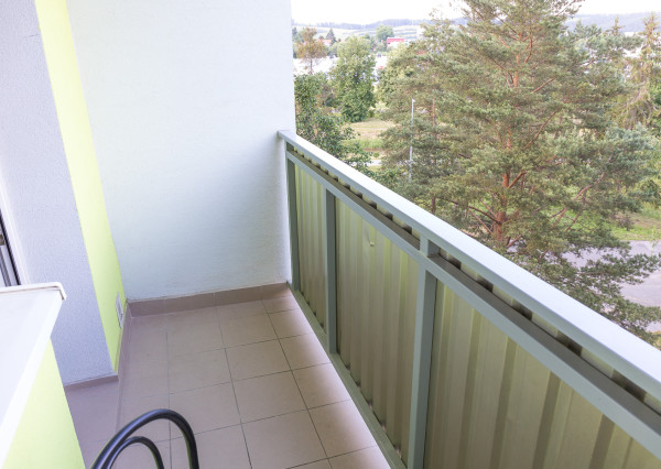 TOP PONUKA! Byt 1+1 (44 m2) s loggiou, sídl. Mier SNV