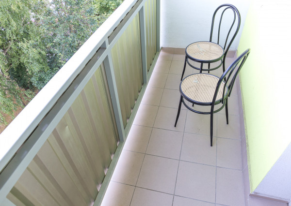 TOP PONUKA! Byt 1+1 (44 m2) s loggiou, sídl. Mier SNV