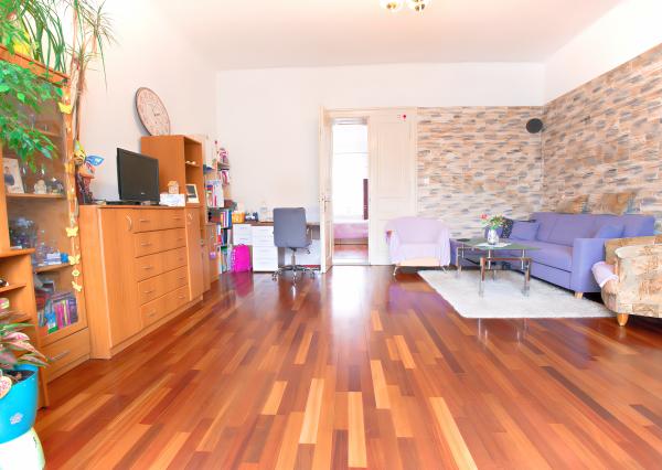 Tehlový byt 3+1 s garážou (125 m2) Sp. Nová Ves