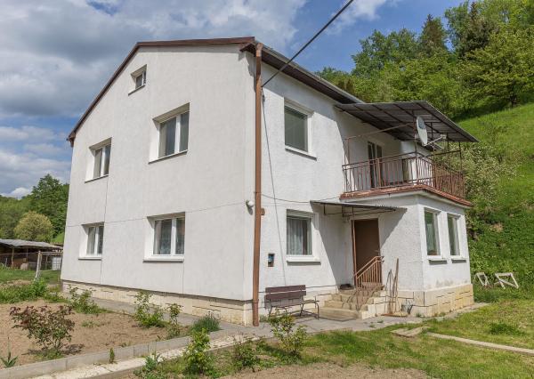 Rodinný dom s veľkým pozemkom (3038 m2) v Levoči