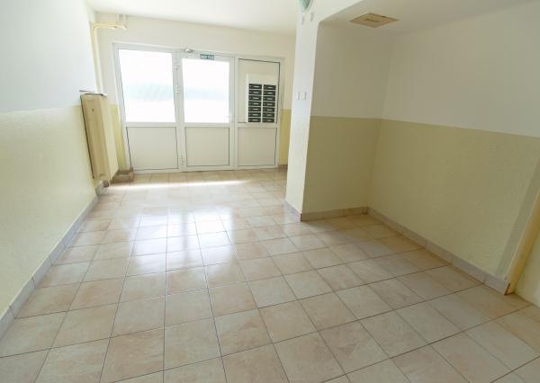 Byt 1+1 (37 m2) s loggiou na sídl. Tarča, Sp. Nová Ves