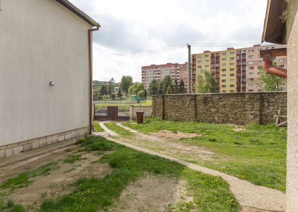 Rodinný dom s veľkým pozemkom (3038 m2) v Levoči