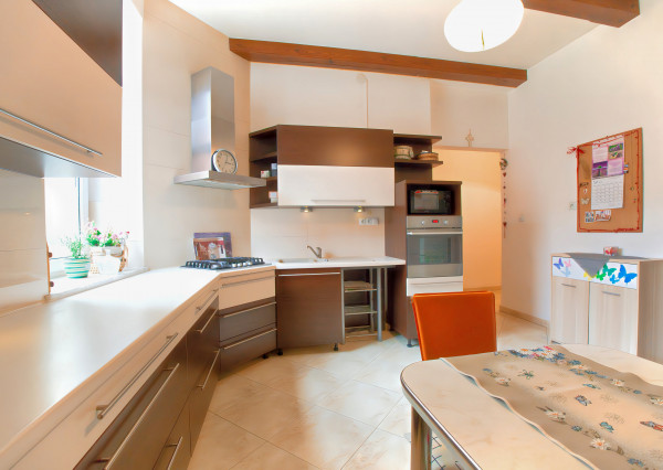 Tehlový byt 3+1 s garážou (125 m2) Sp. Nová Ves