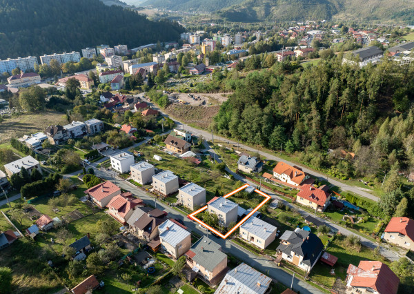 Rodinný dom Krompachy s garážou - Turistická ulica