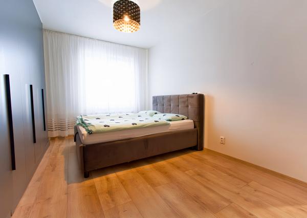 REZERVOVANÝ ! Atraktívny byt 2+1 (54 m2) centrum Sp. Nová Ves