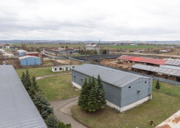 ZNÍŽENÁ CENA! Podnikateľský areál (3,3 ha) neďaleko Košíc