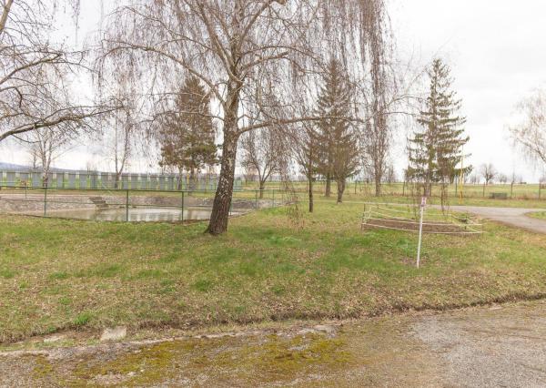 ZNÍŽENÁ CENA! Podnikateľský areál (3,3 ha) neďaleko Košíc