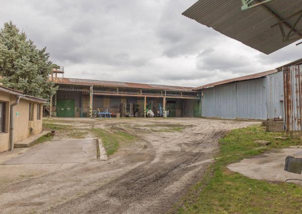 ZNÍŽENÁ CENA! Podnik. areál (0,6 ha) Moldava nad Bodvou