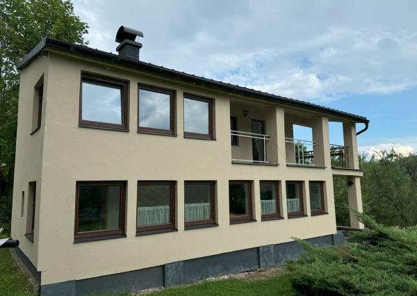 ZREKONŠTRUOVANÝ DVOJPOSCHODOVÝ DOM v obci Hnilčík - ZNÍŽENÁ KÚPNA CENA