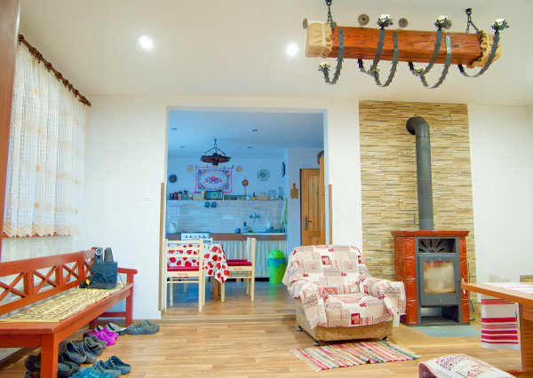 Chalupa s výhľadom na Levočské vrchy