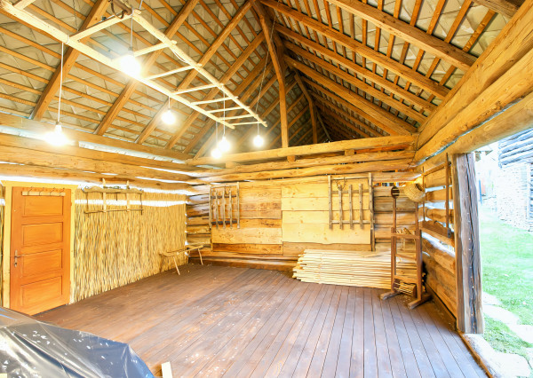 Chalupa s výhľadom na Levočské vrchy