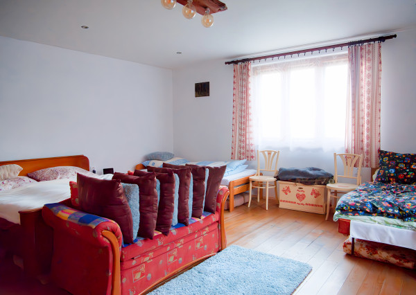 Chalupa s výhľadom na Levočské vrchy