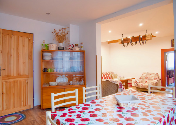 Chalupa s výhľadom na Levočské vrchy