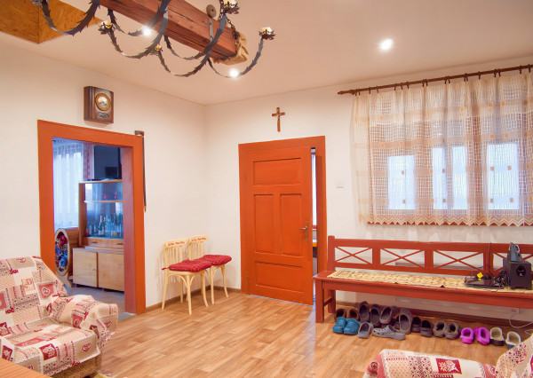 Chalupa s výhľadom na Levočské vrchy