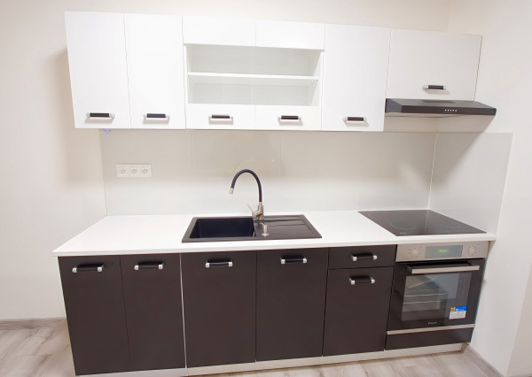 Kompletne rekonštruovaný byt 2+1 v centre mesta SNV