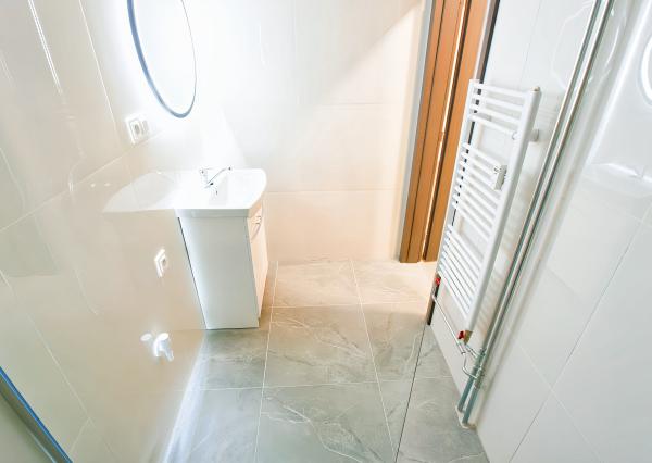 Kompletne rekonštruovaný byt 2+1 v centre mesta SNV