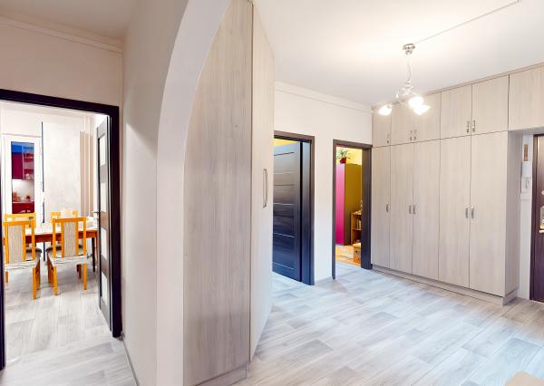 ZNÍŽENÁ CENA! Byt 4+1 s loggiou (86 m2) na sídl. Mier SNV