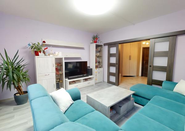 ZNÍŽENÁ CENA! Byt 4+1 s loggiou (86 m2) na sídl. Mier SNV