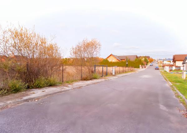 Rovinatý stavebný pozemok (1271 m2) Veľká Lomnica