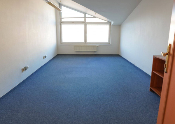 Atraktívny kancelársky priestor (304 m2) Poprad