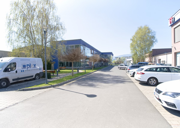 Moderný administratívny priestor (114 m2) Sp. Nová Ves