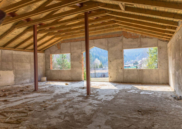 Polyfunkčný objekt, Novoveská Huta