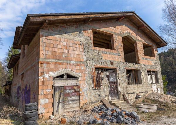 Polyfunkčný objekt, Novoveská Huta